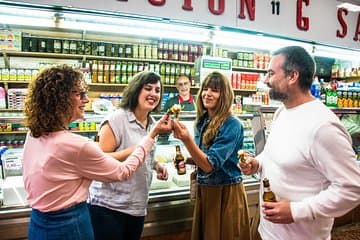 Madrid Food Tour in a Neighborhood Market with Churros