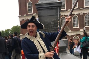 Private 4-Hour Walking and Driving City Tour