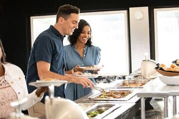 City Cruises Norfolk: Signature Lunch Cruise