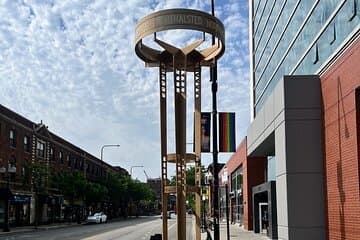 Tour Chicago LGBTQ Style: On and Off History Bus Tour