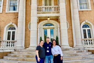 Denver City Highlights & Hidden Gems Bus Tour